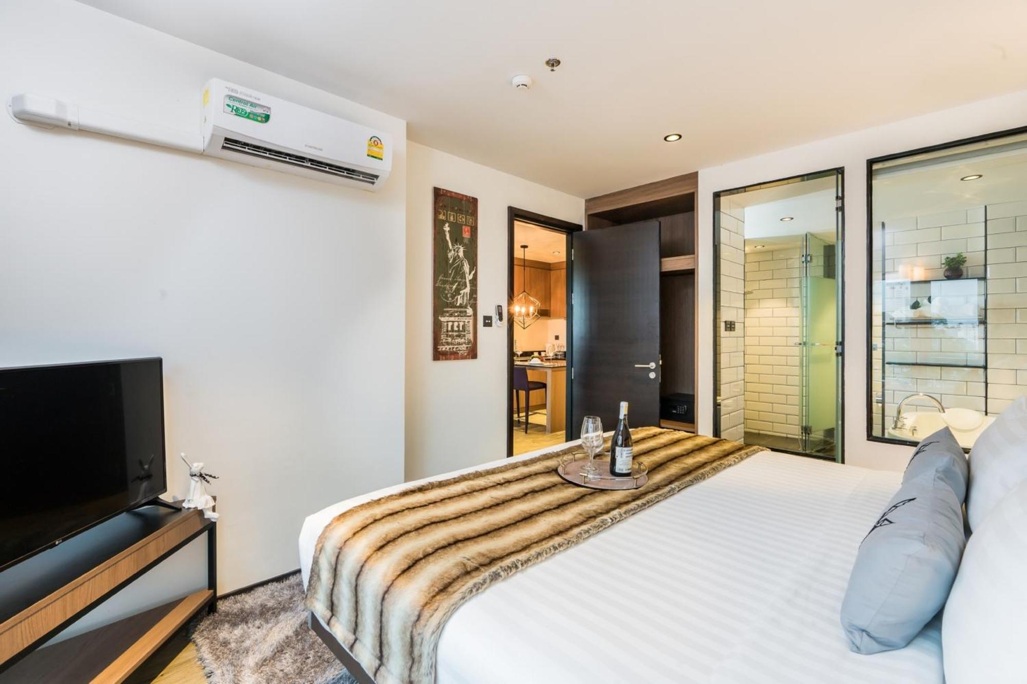T Pattaya Hotel By Pcl Экстерьер фото