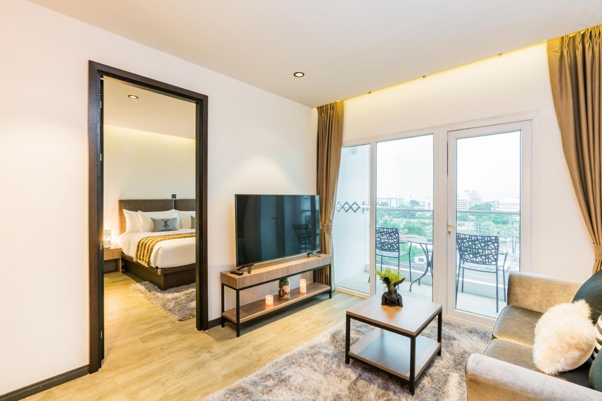T Pattaya Hotel By Pcl Экстерьер фото