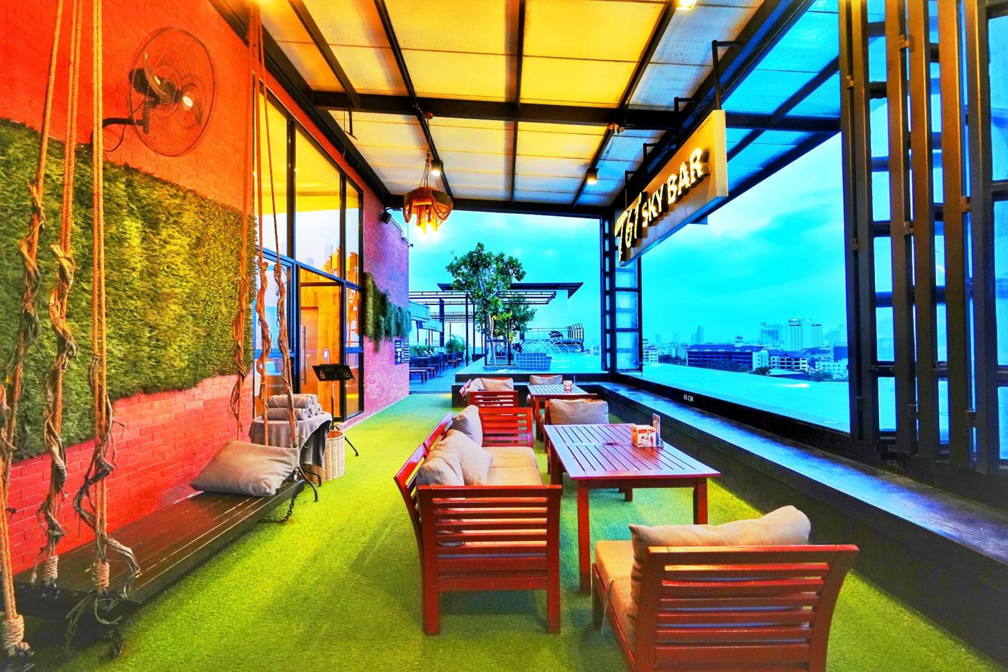 T Pattaya Hotel By Pcl Экстерьер фото