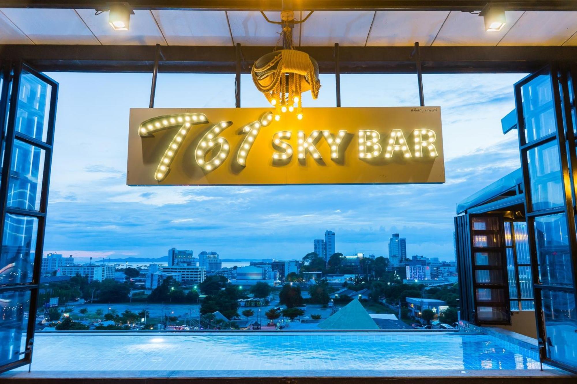 T Pattaya Hotel By Pcl Экстерьер фото