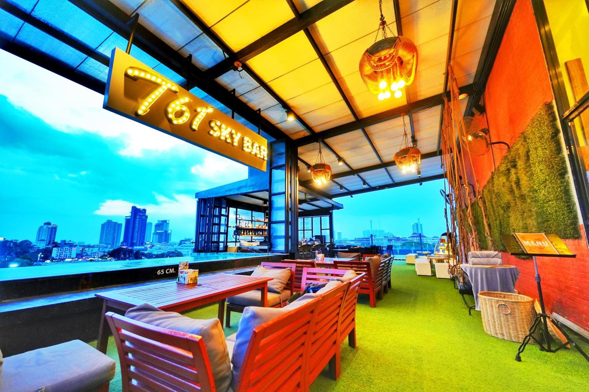 T Pattaya Hotel By Pcl Экстерьер фото